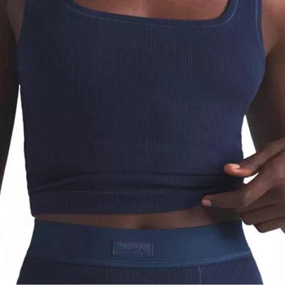 Skims Ribbed Tank Navy Ribbed Tank - Picture 2 of 5